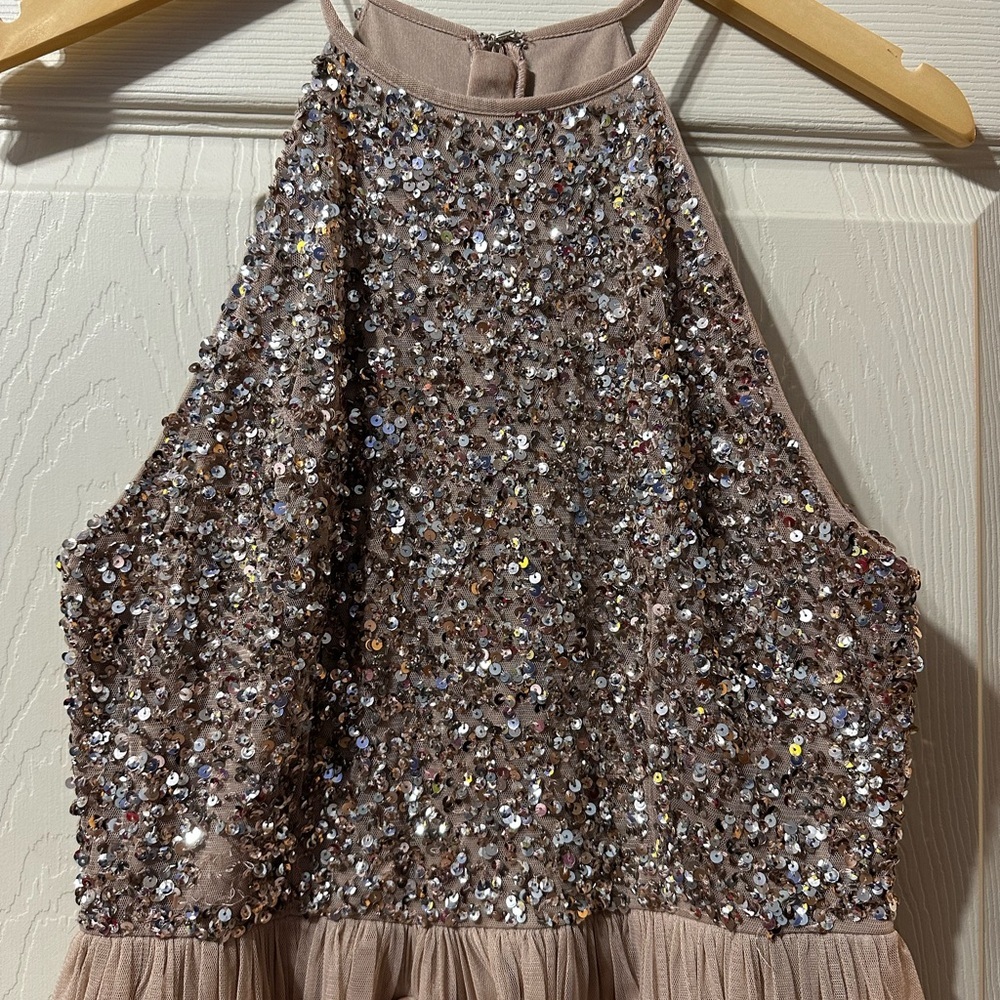 Prom dress Maya Deluxe Womens Gown Gold Sequins and Toll bottom Size Small - Picture 7 of 12